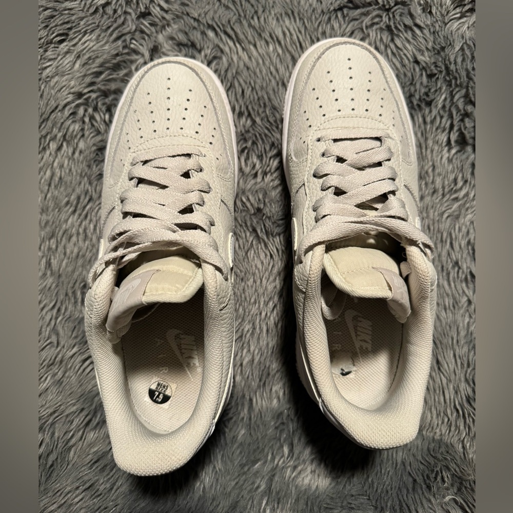 Shoes - Picture 3 of 3
